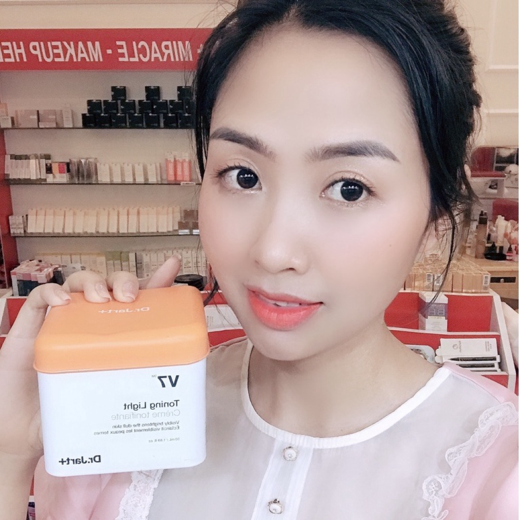 KEM DUONG TRANG TAI TAO DA V7 TONING LIGHT DR-JART- HAN QUOC 50ML