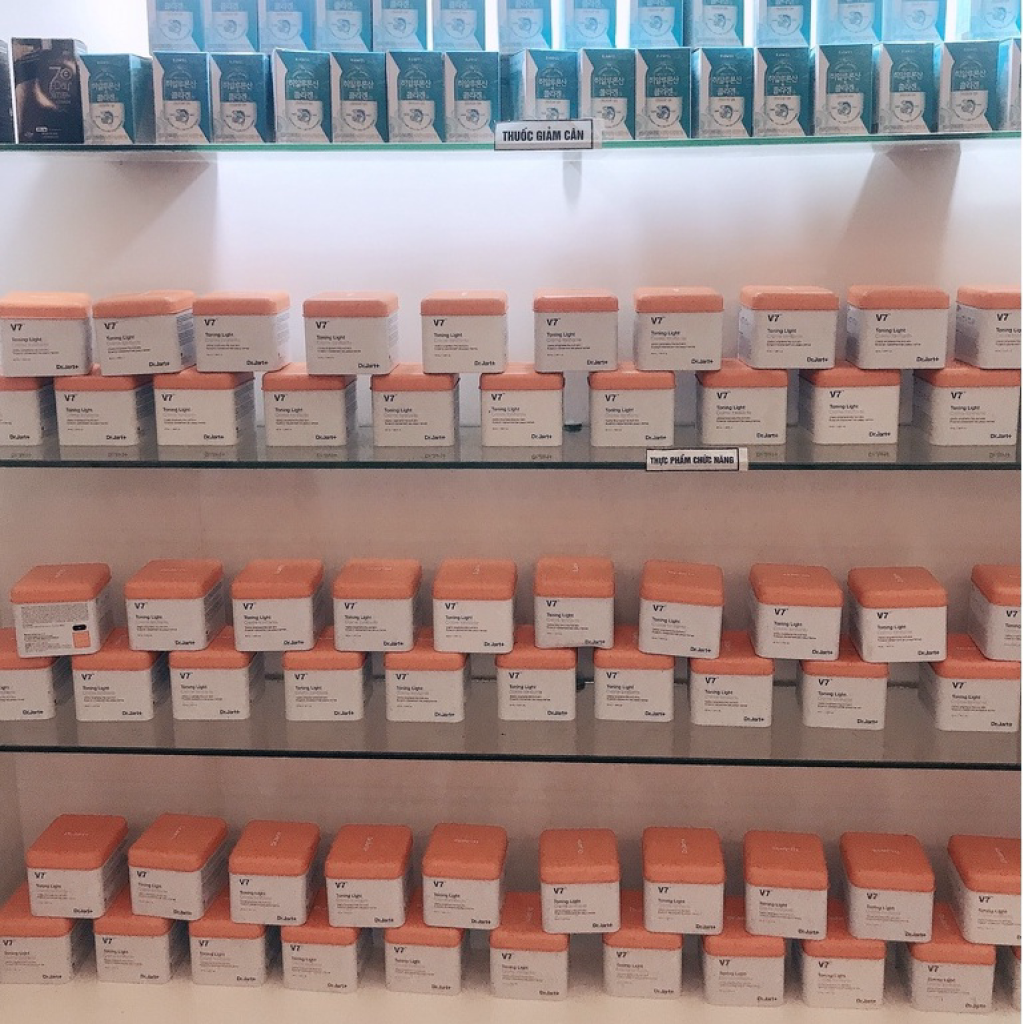KEM DUONG TRANG TAI TAO DA V7 TONING LIGHT DR-JART- HAN QUOC 50ML