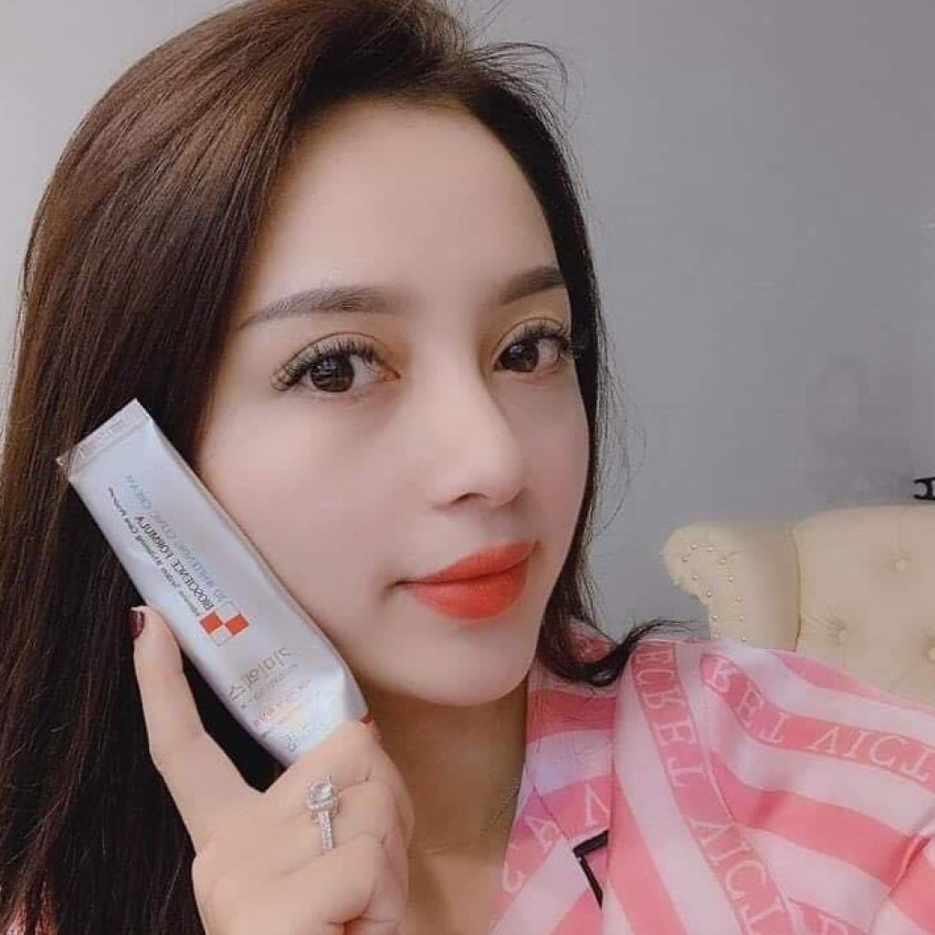 KEM LAM MO THAM NAM VA TAN NHANG MELASMA-X 3D WHITENING CLINIC CREAM 35ML HANG CHINH HANG